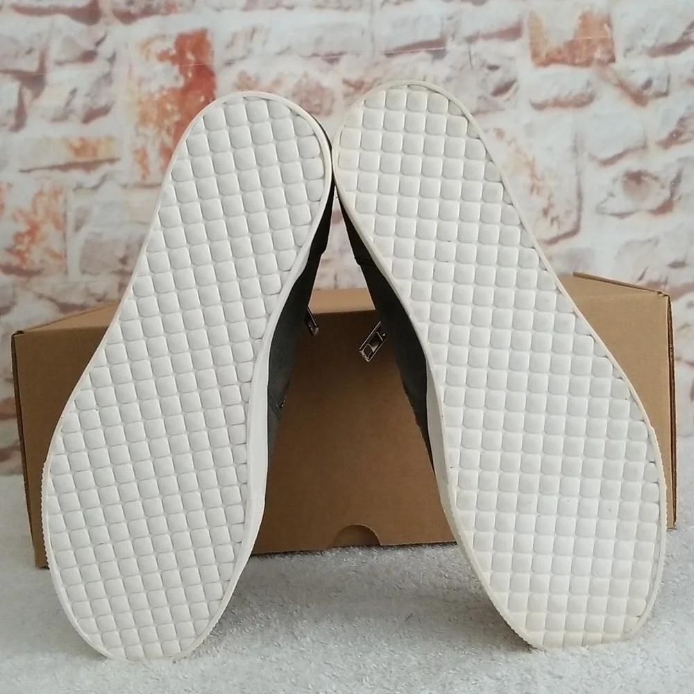 New Steve Madden Wedgie Leather Sneakers - Picture 6 of 13